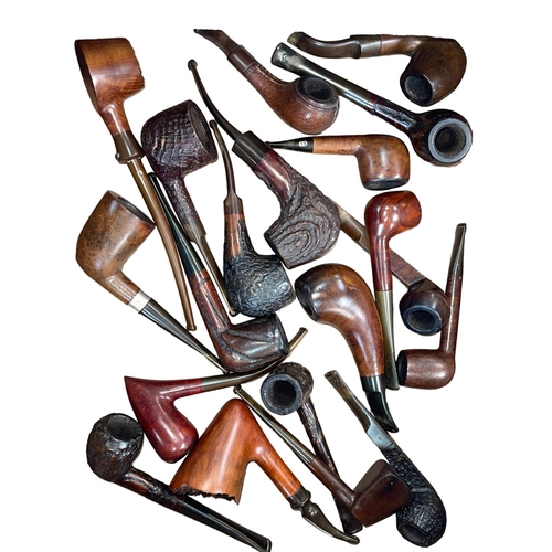 8 - Collection of twenty pipes.