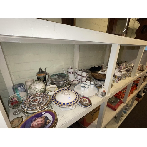 95 - Commemorative china, assorted collectors plates, James Kent Old Foley teaware, Wedgwood and other fi... 