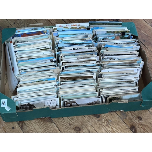 29 - Box of assorted postcards.