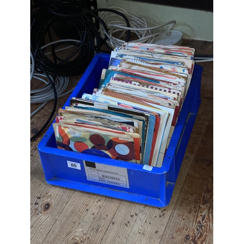 80 - Box of single records.