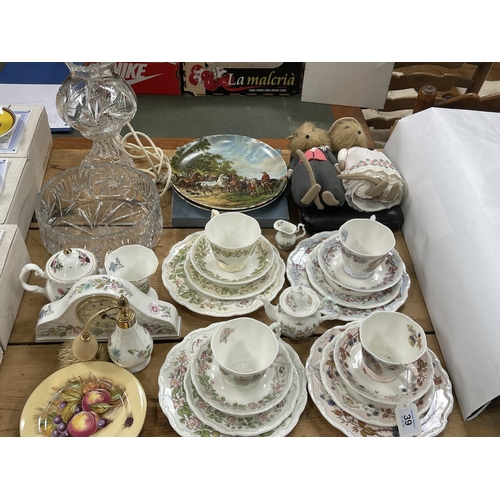 39 - Collection of Royal Doulton Brambley Hedge, Aynsley, Teddy Bear Rats, cased cutlery, etc.