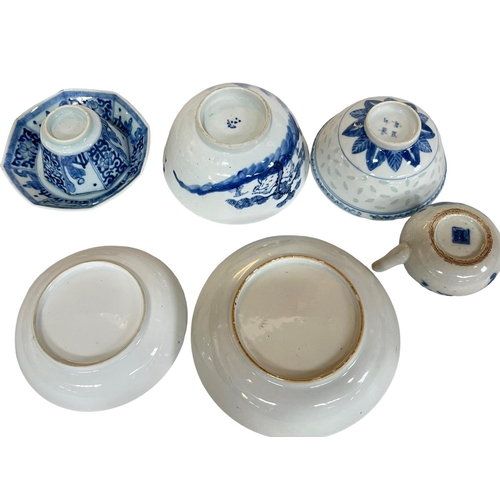 131 - Collection of Chinese blue and white ceramics including saucer dishes, bowls, etc.