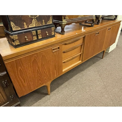 Lot 373       