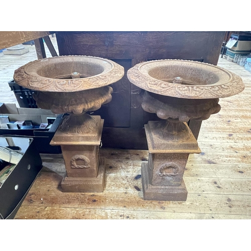 Lot 390       