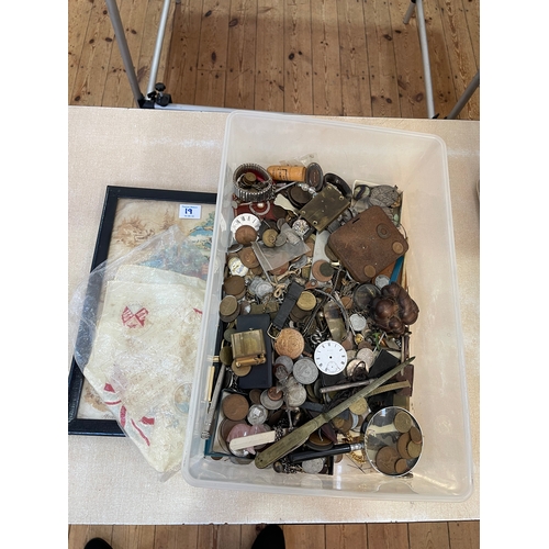 19 - Box of coinage and collectables.