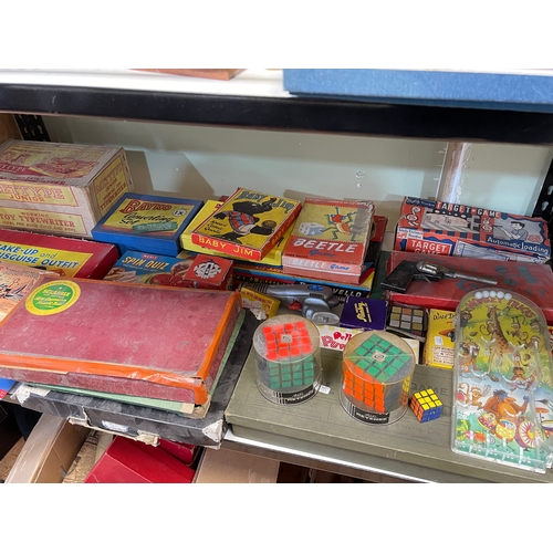 69 - Collection of vintage games and toys.