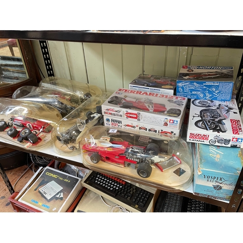 70 - Collection of Formula 1 and other model kits.