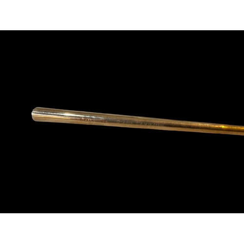 201 - Asprey, London, 9 carat gold pen, 15cm length.