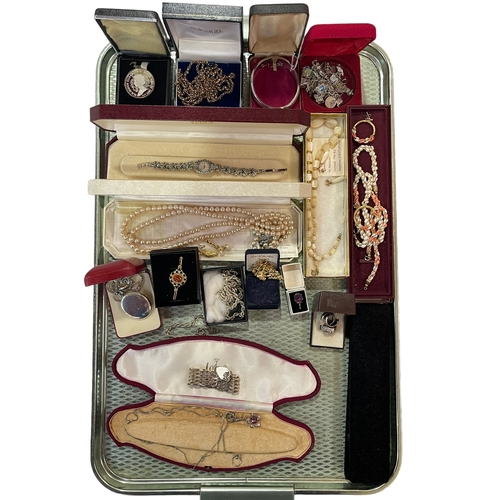 19 - Collection of silver and other costume jewellery.