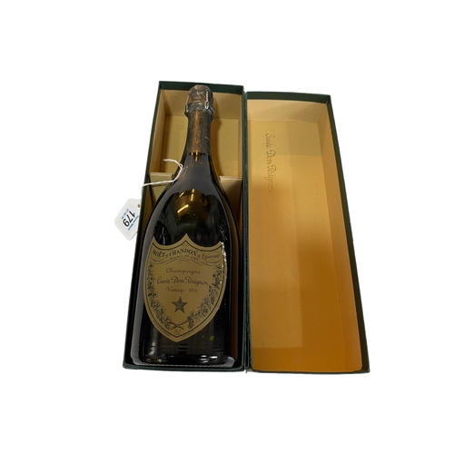 179 - Boxed Moet & Chandon Dom Perignon 1976 champagne.