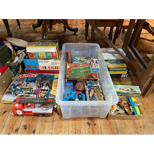 50 - Quantity of vintage clockwork and battery operated toy models, games, etc.