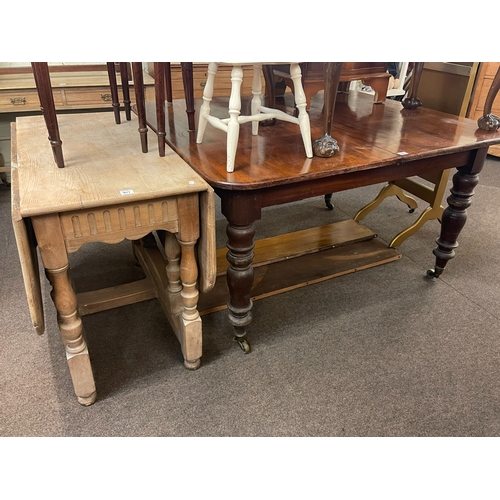 307 - Victorian mahogany extending dining table and two leaves and stripped oak drop leaf dining table (2)... 