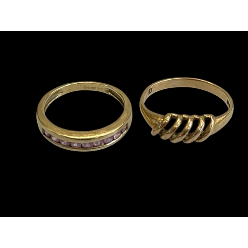 159 - Two 9 carat gold rings.
