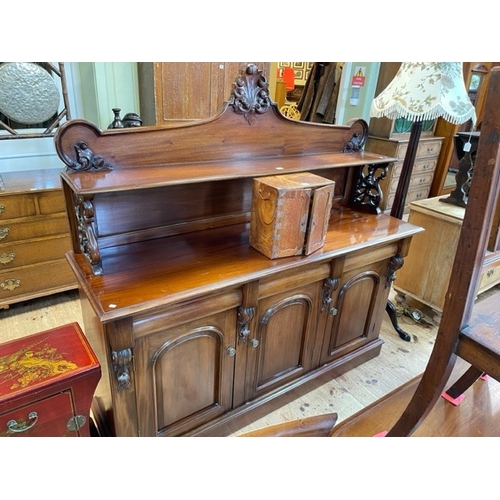 286 - Victorian style mahogany ten piece dining suite comprising three door chiffonier with raised back, e... 