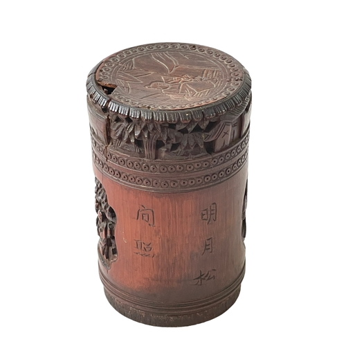 212 - Chinese bamboo canister (glued lid), 13cm.