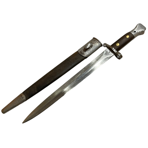 173 - Bayonet and scabbard 'EFD' number is worn. Blade is 30cm.