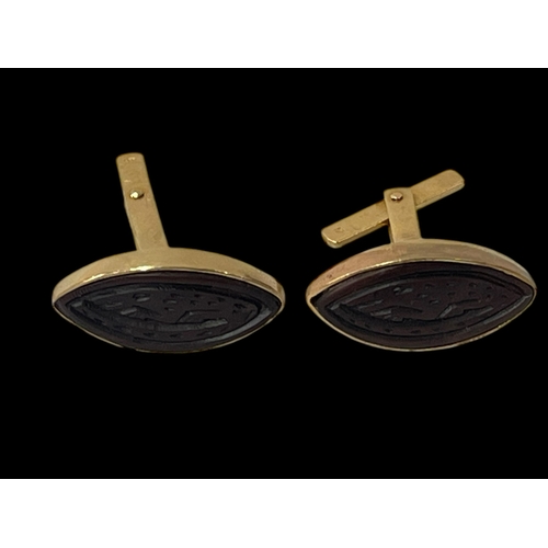 238 - Pair of Gents cufflinks (test as 18 carat).