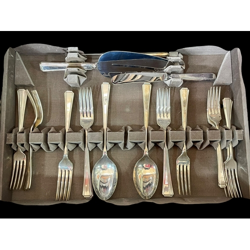 208 - Canteen of silver cutlery, eight place setting, Argentum, Sheffield 1989.