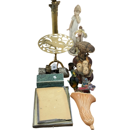 39 - Corinthian column brass oil lamp, brass trivet, two Border Fine Arts Owls, pottery wall pocket, etc.