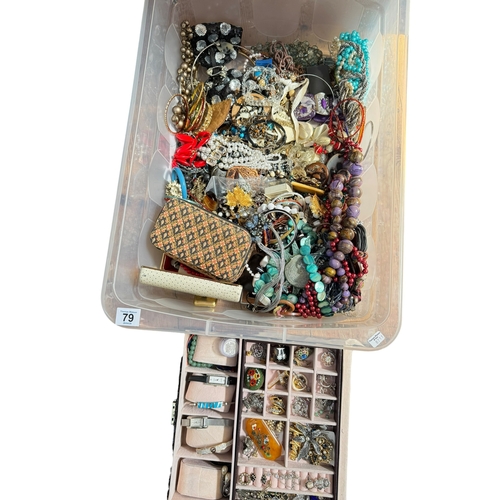 79 - Box of assorted costume jewellery.