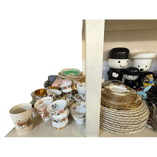 90 - Assorted teawares, Homepride kitchen accessories, large glass paperweight and Shorter & Sons part fi... 