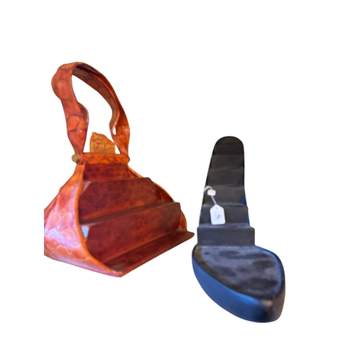 96 - Large collection of Just the Right Shoe ornaments and two display stands, and a collection of Aynsle... 