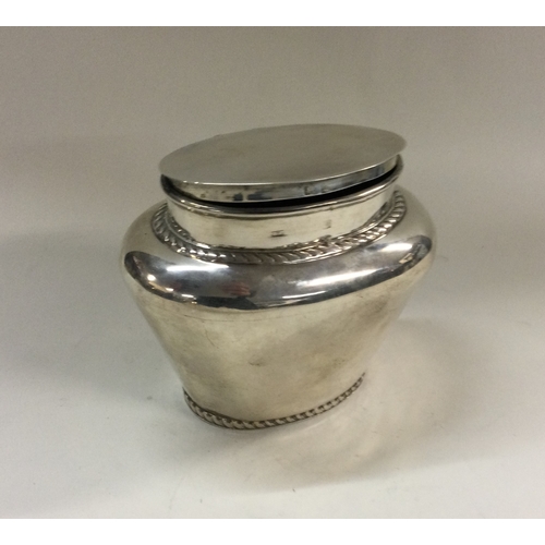 170 - A silver tea caddy with hinged lid. Birmingham 1911. Approx. 111 grams. Est. £100 - £150.