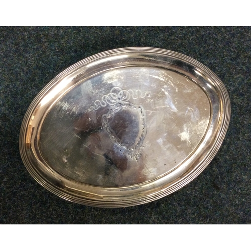 225 - PETER AND ANN BATEMAN: A George III silver teapot stand. London 1796. Approx. 114 grams. Est. £140 -... 