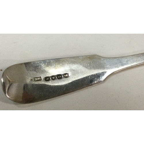 260 - A heavy George III silver basting spoon. London 1826. Approx. 105 grams. Est. £80 - £120.