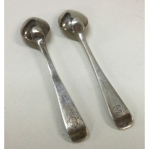 429 - A small pair of Georgian silver spoons. Approx. 10 grams. Est. £60 - £80.