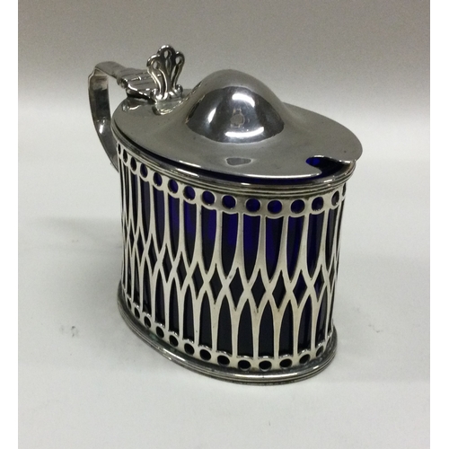 134 - A pierced silver mustard pot. London 1793. By GH. Approx. 102 grams of weighable silver. Est. £80 - ... 