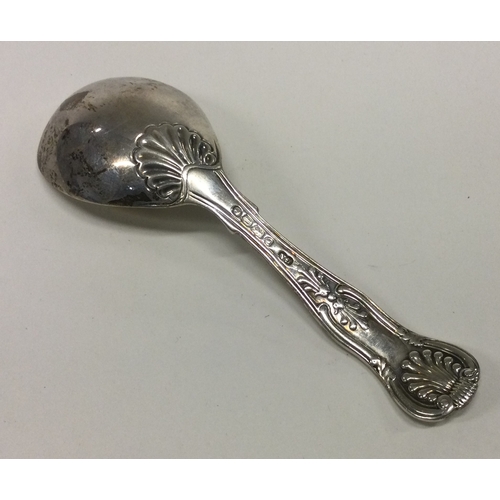 70 - A good Victorian silver Kings' pattern caddy spoon. London 1850. By George Adams. Approx. 29 grams. ... 