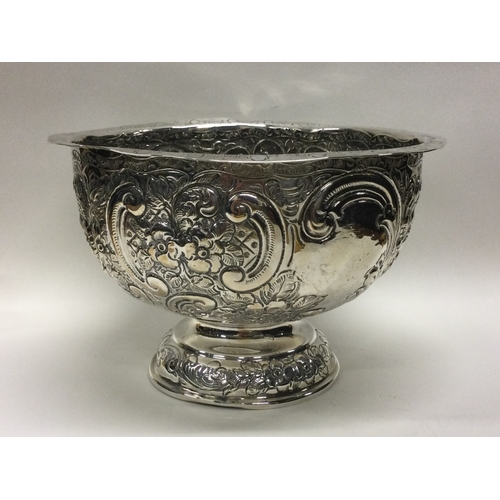 120 - An embossed silver rose bowl decorated with figures and scrolls. London 1902. Approx. 325 grams. Est... 