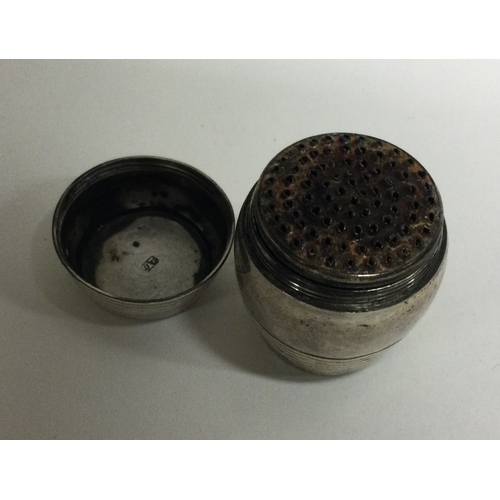 22 - An 18th Century silver double-sided nutmeg grater. Maker's mark only to lid. Possibly Provincial. Ap... 