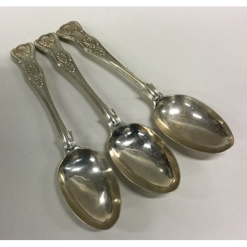 61 - A heavy set of three silver Kings' pattern dessert spoons. London 1939. Approx. 199 grams. Est. £50 ... 