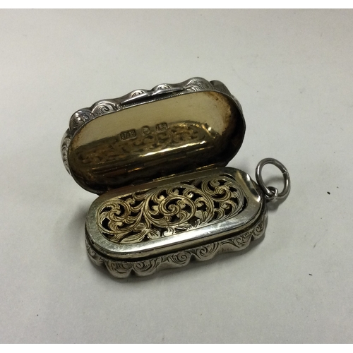 12 - A silver castle top vinaigrette engraved with The Scott Memorial. Birmingham 1840. By James Fenton. ... 