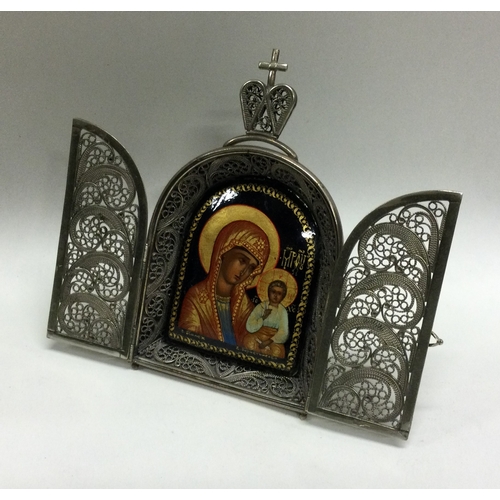 155 - A good Russian silver filigree icon. Approx. 74 grams. Est. £100 - £150.