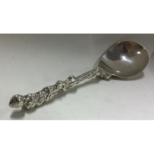 177 - A heavy cast silver Apostle spoon. Approx. 102 grams. Est. £80 - £120.