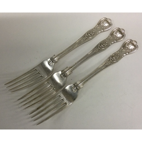 225 - A set of four Kings' pattern silver plated dessert forks. Est. £10 - £20.