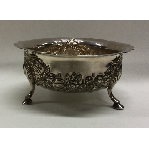 293 - DUBLIN: A chased Victorian Irish silver bowl. 1899. Approx. 120 grams. Est. £100 - £150.