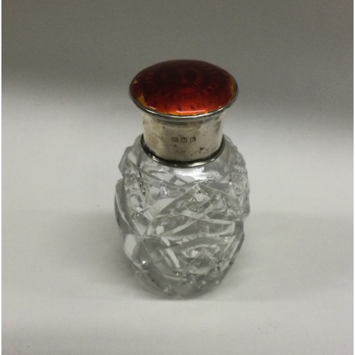 4 - A good silver and enamelled scent bottle. London. Est. £20 - £30.