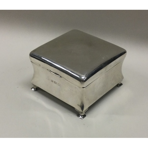 43 - A plain hinged top silver jewellery box with fitted interior. Birmingham. Approx. 156 grams. Est. £3... 