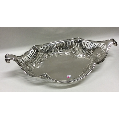 52 - A pierced silver dish. Sheffield 1907. By Charles Clement Pilling. Approx. 340 grams. Est. £200 - £3... 