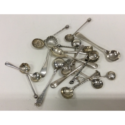 22 - A large collection of silver salt spoons. Various dates and makers. Approx. 61 grams. Est. £30 - £40... 