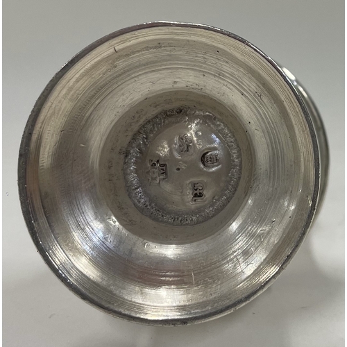 261 - A George II 18th Century silver sugar caster. London 1749. Approx. 140 grams. Est. £100 - £150.