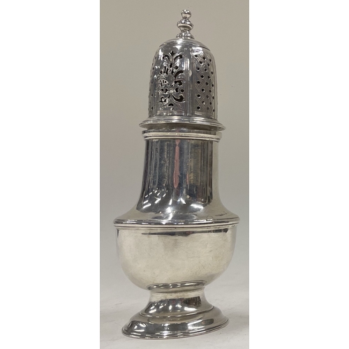 262 - A heavy George II silver sugar caster. London 1749. By Samuel Wood. Approx. 123grams. Est. £150 - £2... 