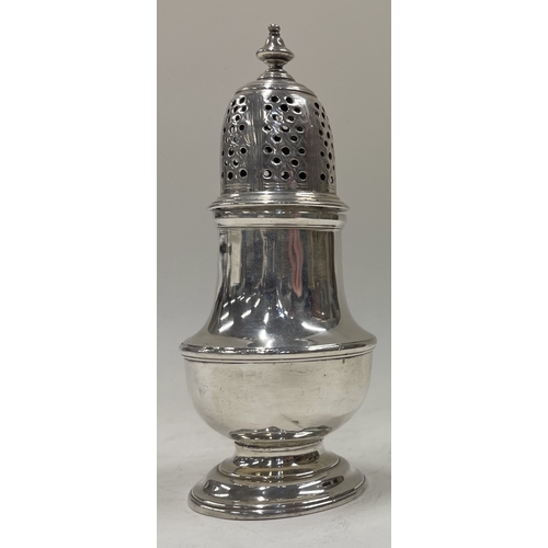 263 - A good George II silver sugar caster. London 1743. By Samuel Wood. Approx. 72 grams. Est. £100 - £15... 