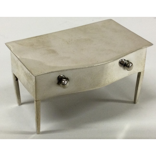 27 - A novelty silver snuff box in the form of a jewellery table. Birmingham 1909. By A and J Zimmerman. ... 