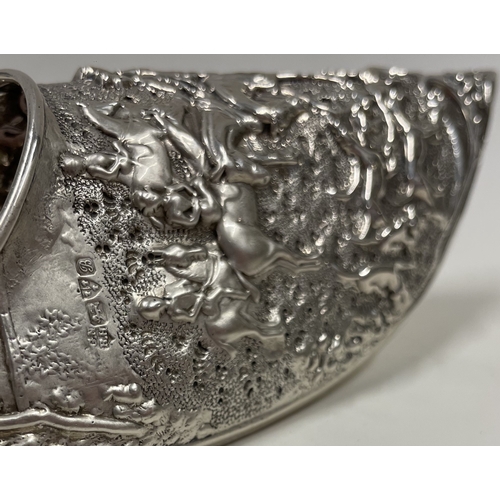 48 - OF EQUESTRIAN INTEREST: A large and rare silver shoe. CHESTER 1902. By George Nathan and Ridley Haye... 