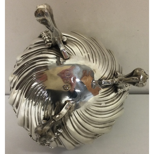 74 - A heavy Victorian silver string box. London 1890. Approx. 148 grams. Est. £150 - £180.